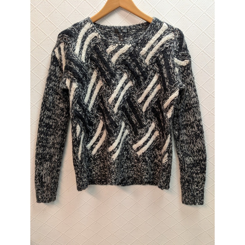Aqua M Chunky Black And White Fuzzy Pullover Sweater